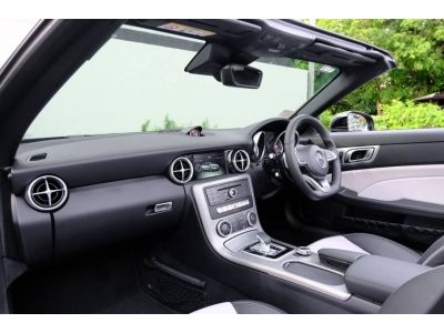 Mercedes Benz SLC class 2.0 เบนซิน twin turbo Auto ปี 2017 รูปที่ 8